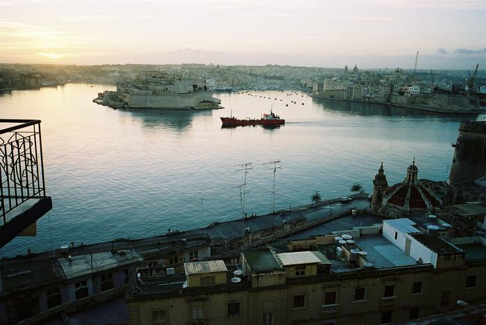 p2006 01 10206105 001m